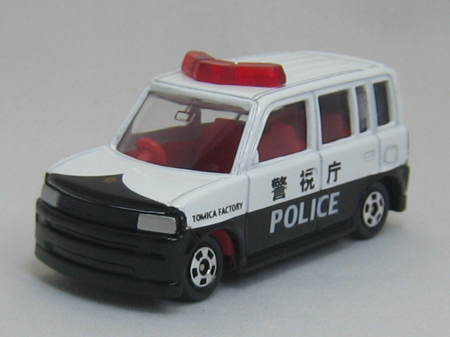 トヨタ　ｂＢ　パトカー／警視庁