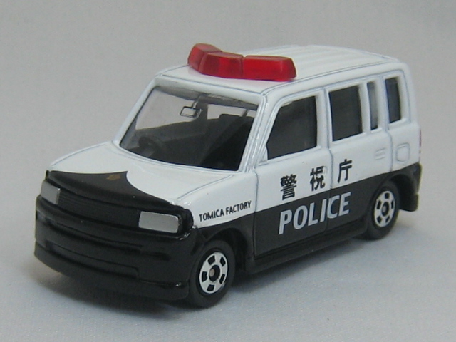 トヨタ　ｂＢ　パトカー／警視庁