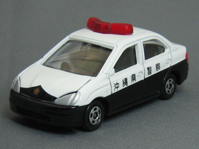 トヨタ　プリウス　パトカー（沖縄県警察）-1