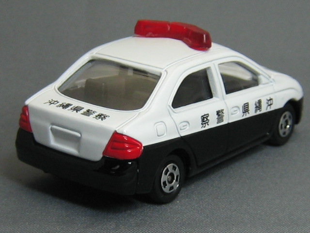 トヨタ　プリウス　パトカー（沖縄県警察）-2