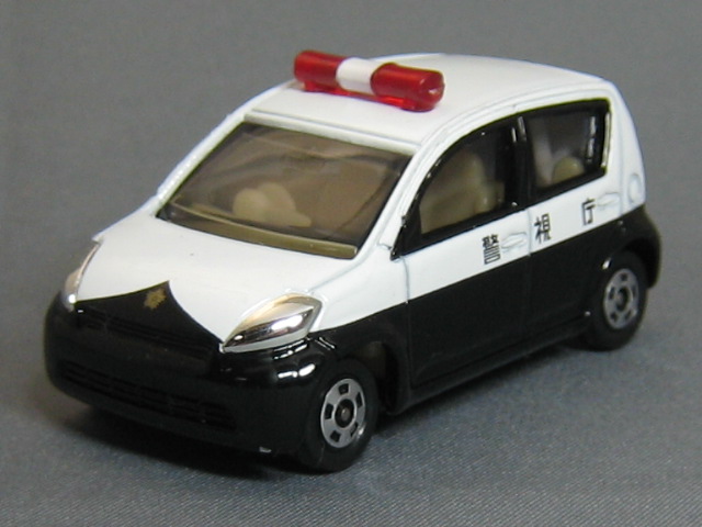 トヨタ　パッソ　パトロールカー（警視庁）-1